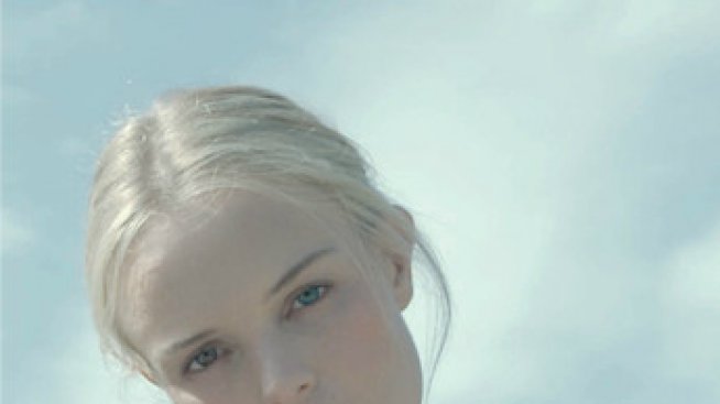 Очарование на деня: Кейт Босуорт в модно видео