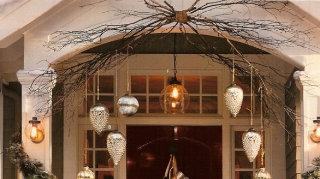 Коледни декорации за врата