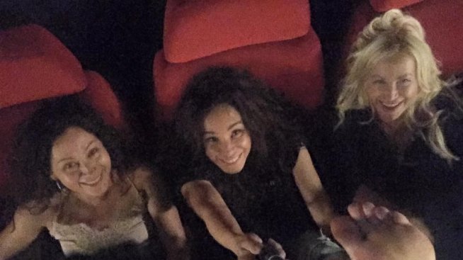 Маги Желязкова се събу в кино