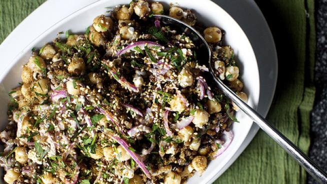 Салата от леща и нахут