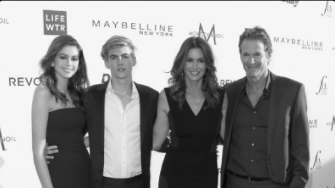 Децата на Синди Крауфорд блеснаха на червения килим