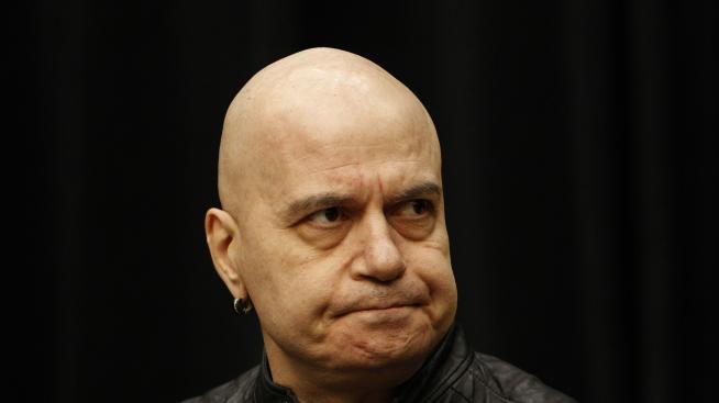 Арестуваха мъж, искал да коли Слави Трифонов