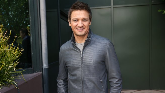 Джеръми Ренър се развежда