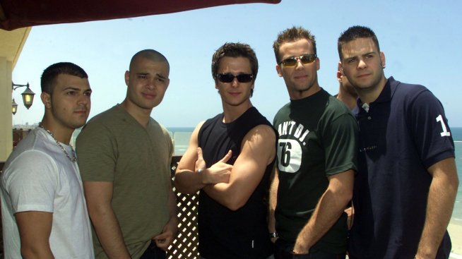 Момчешката банда „Five” търси петия си член във Facebook