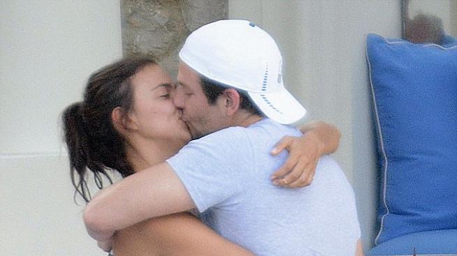 Ирина и Брадли продължават романтичната си почивка