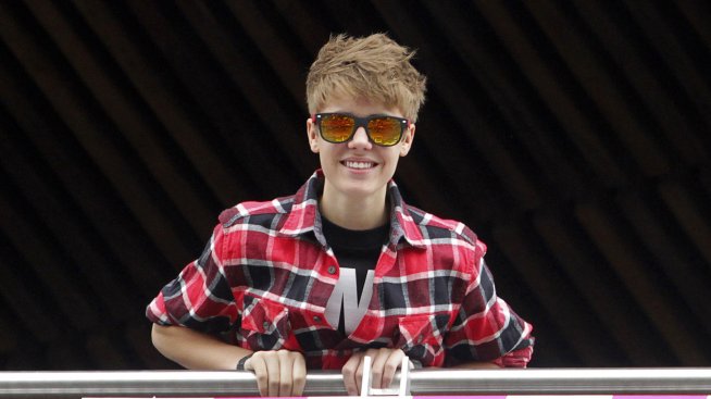 Бийбър се среща с истерична фенка след онлайн издирване