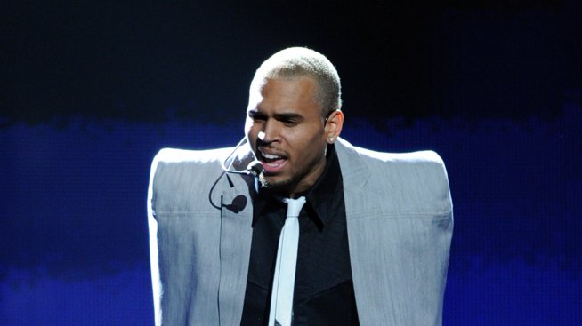 Крис Браун триумфира с четири награди BET