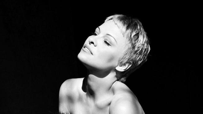 Памела Андерсън: Падам си малко ексхибиционист