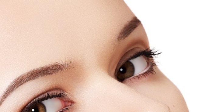 Ботокс в бутилка? Грим продуктите имат силата да прогонят бръчките