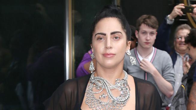 Лейди Гага в стил Боливуд