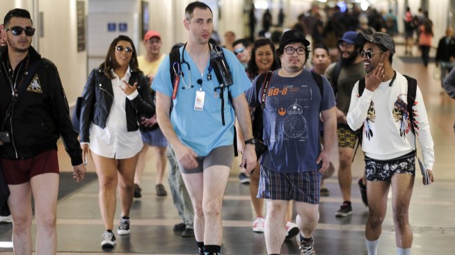 За 17-а година: Без панталони в метрото