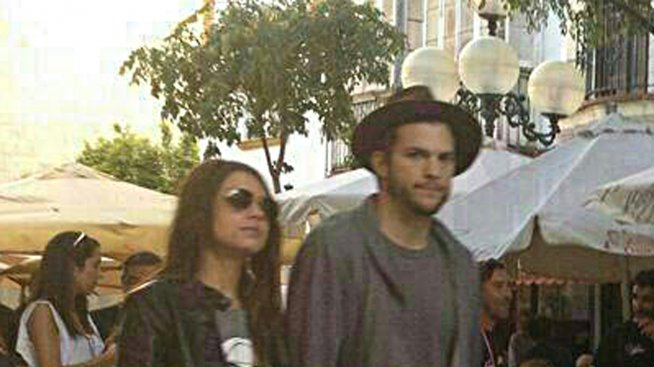 Аштън и Мила се сдружиха с британската принцеса Беатрис