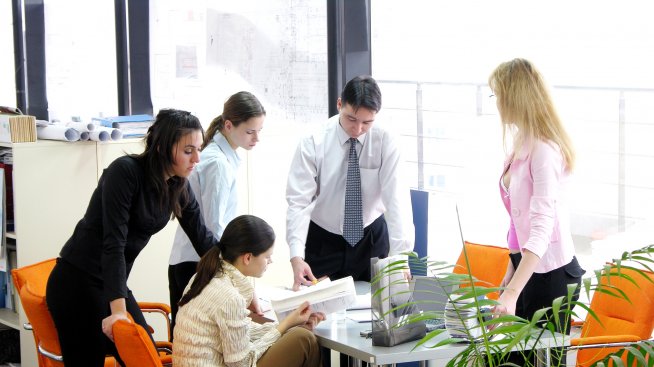 Жените предпочитат мъж за пряк началник