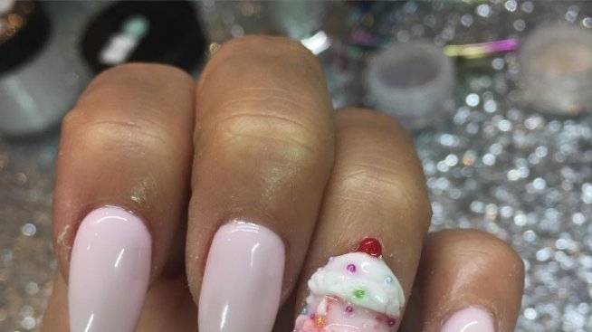Тенденции 2016: Маникюр със сладоледи