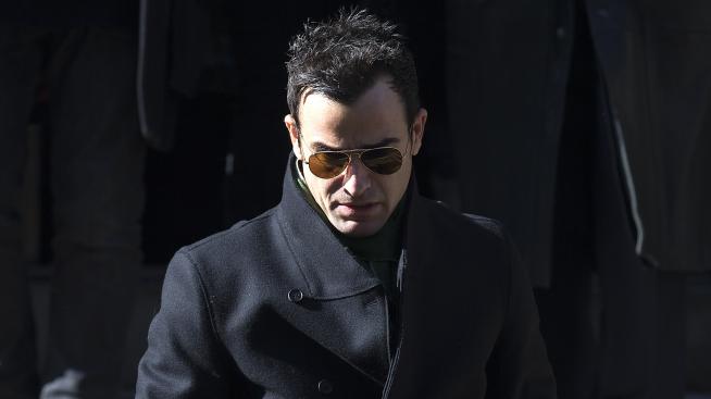 Теру „клекна“ и долетя обратно при Анистън