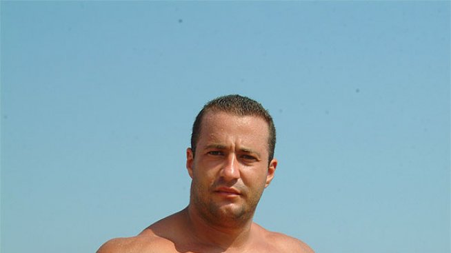 Митьо Крика стана учител в английско католическо училище