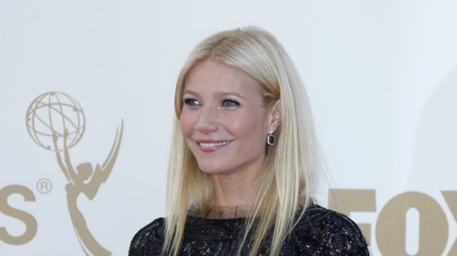 Гуинет говори с халката на баща си