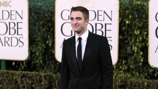 Робърт Патинсън излиза с приятелка на Кейти Пери