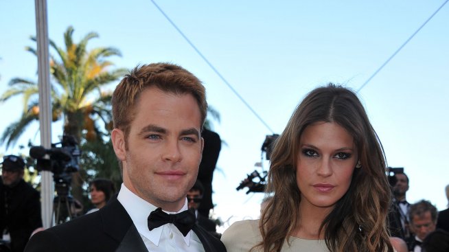 Крис Пайн отново е необвързан мъж