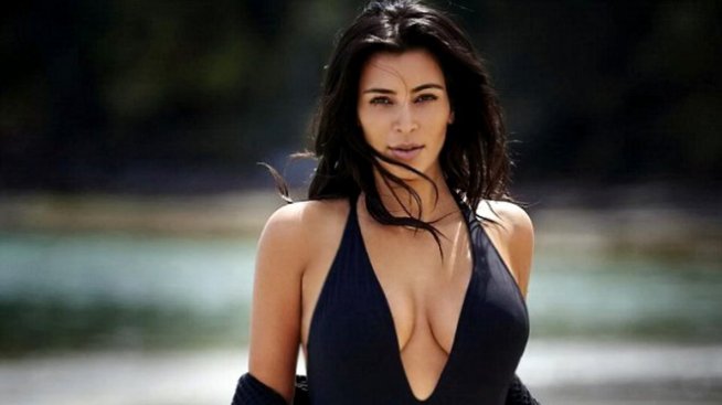 Срещу силикона: Кои звезди са с най-красиви естествени гърди?