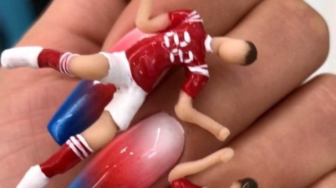 Маникюри  с футболисти – хит в Москва