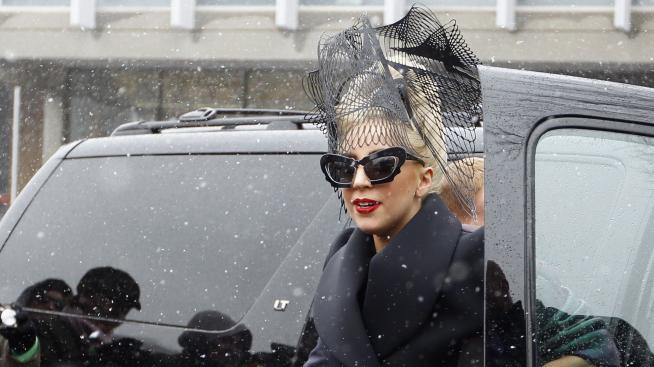 Гага спечели одобрението на роднините на гаджето си