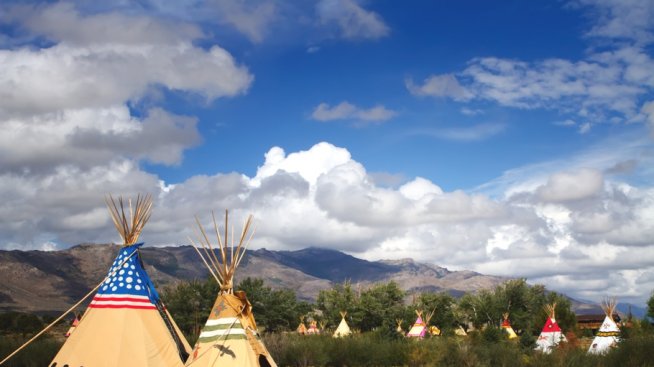 В Невада изникна екокурорт сред дивите мустанги