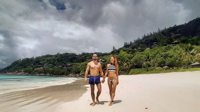 Наско Месечков се хвали с меден месец