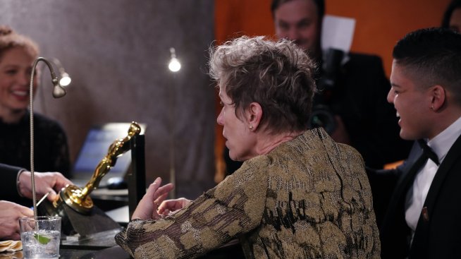 Откраднаха „Оскар“-а на Франсис Макдорманд