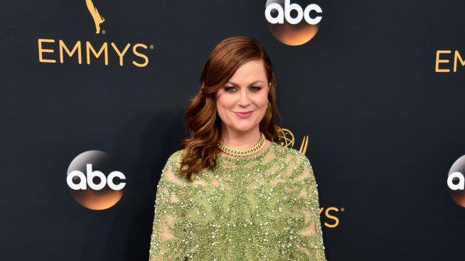 Най-зле облечените звезди на „Еми“ 2016