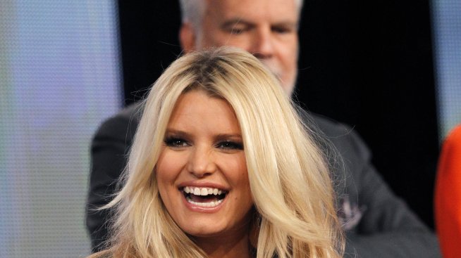 Джесика Симпсън продаде снимките на дъщеря си за 800 000 долара