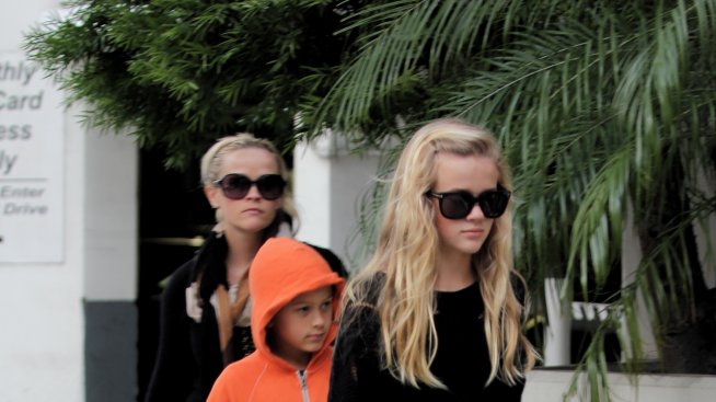 Рийз и дъщеря ѝ са като еднояйчни близначки