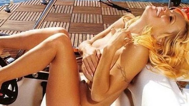 Памела Андерсън се излекува успешно от хепатит C
