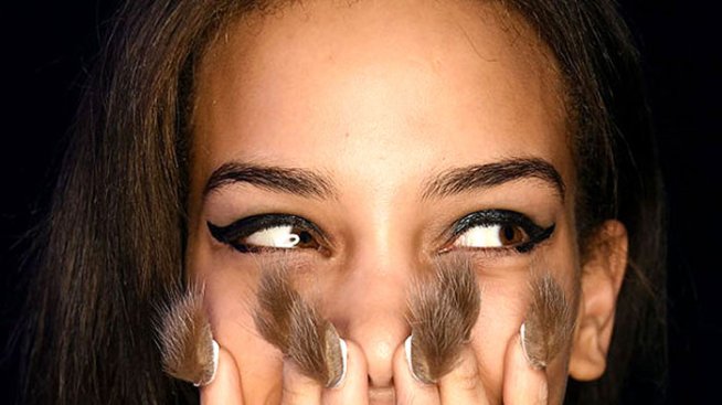 Нов хит: С нокти на върколак