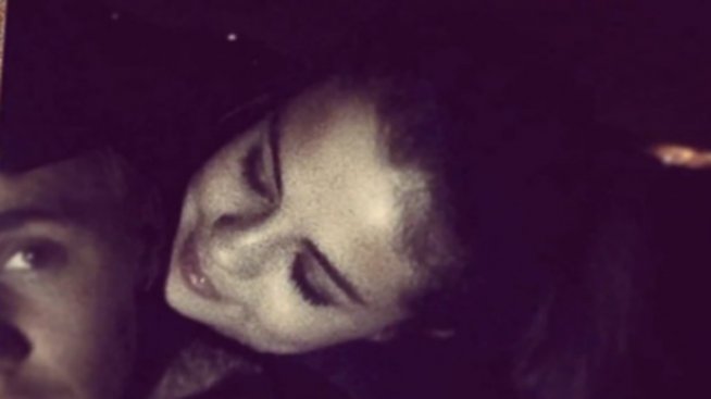 Селена нарича в SMS Бийбър „наркоман“ и „за*ник“