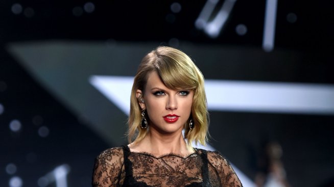 Тейлър Суифт излиза с Мат Хийли?