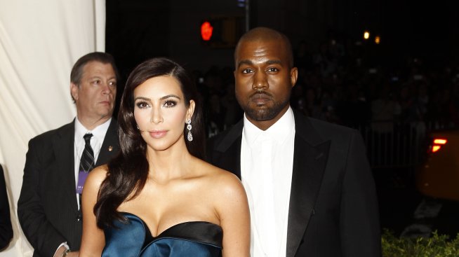 Ким и Кание показаха елегантната покана за сватбата си