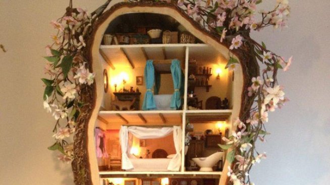 Миниатюрна къща в дънера