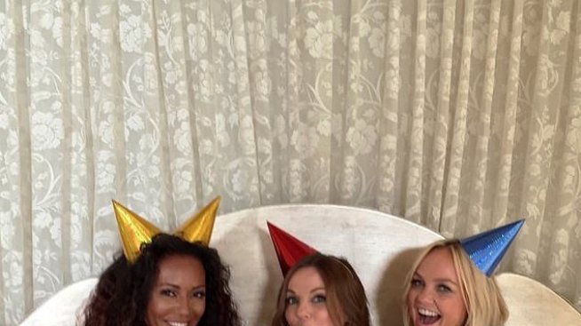 Турнето на Spice Girls пропада след лесбийската свалка