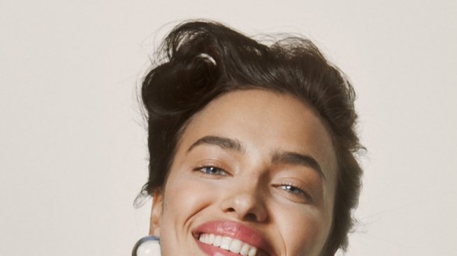 Позитивен шик със секси Ирина Шейк