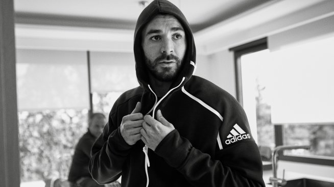 Adidas Athletics представя най-новия суитшърт Adidas Z.N.E.