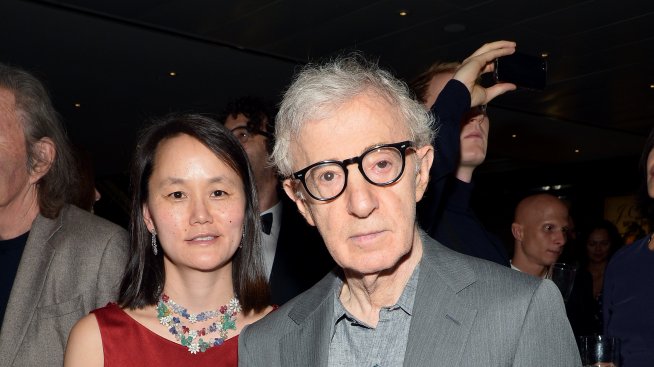 Осиновената дъщеря на Уди Алън го обвини открито в сексуален тормоз