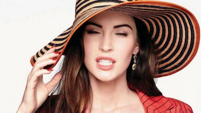 Меган Фокс чака първото си дете