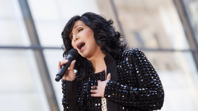 Шер е преследвана от духа на бившия си съпруг