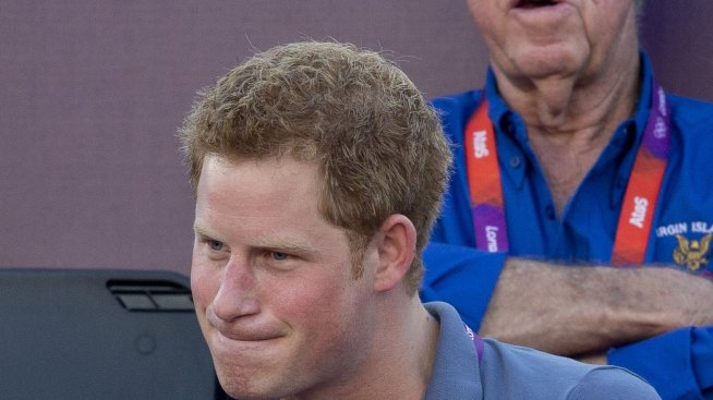 Девойка ще разказва за голия принц Хари срещу 1 млн. долара