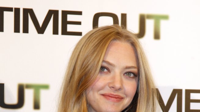 Аманда Сейфрид излиза с Джош Хартнет