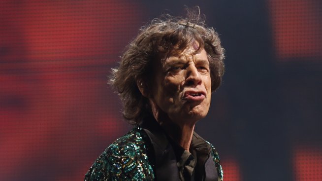 Къдрица на Мик Джагър се продаде за 4000 британски лири