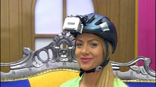 Златка Райкова шпионира съквартирантите си