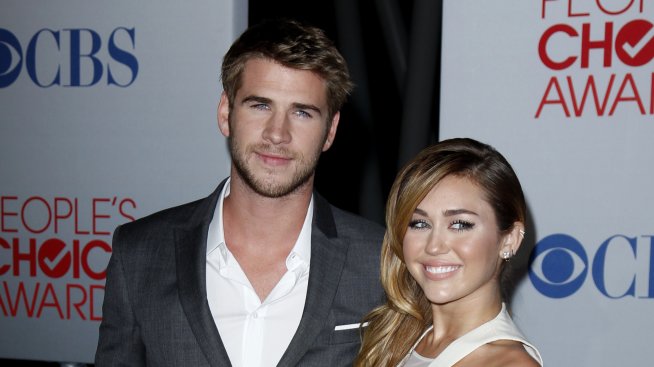 Майли Сайръс и Лиъм Хемсуърт се сгодиха