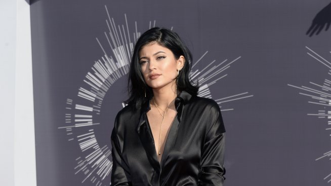 Кайли Дженър записва дебютния си музикален албум